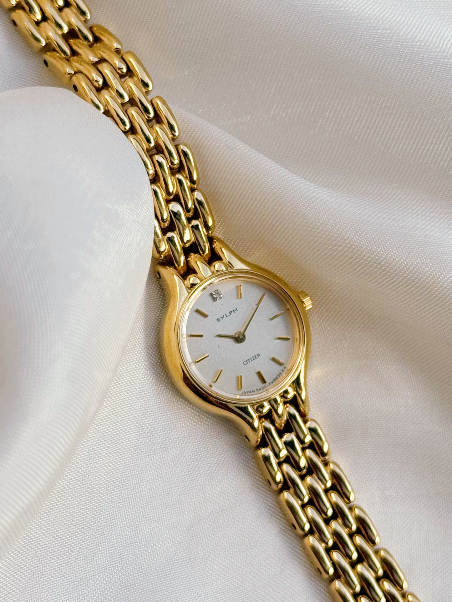 Rare Dainty citizen watch