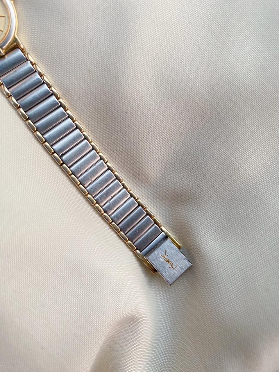 women watch